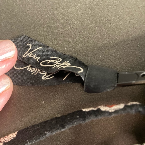 Vera Bradley Wristlet Wallet (2). - Picture 9 of 16